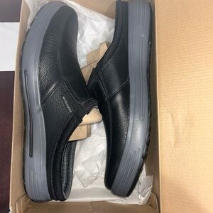 Skechers Men's Black and Gray Loafers